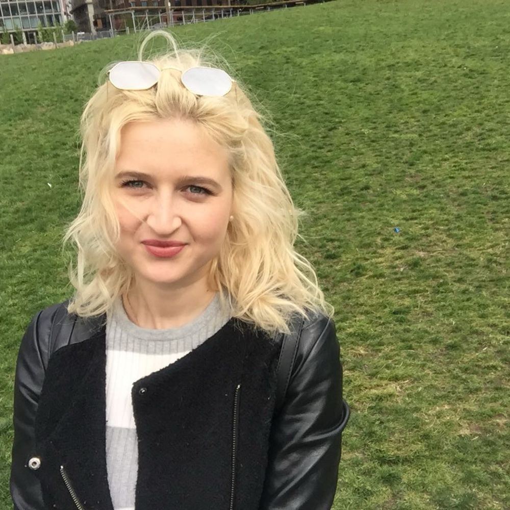 Meet your Posher, Emilia